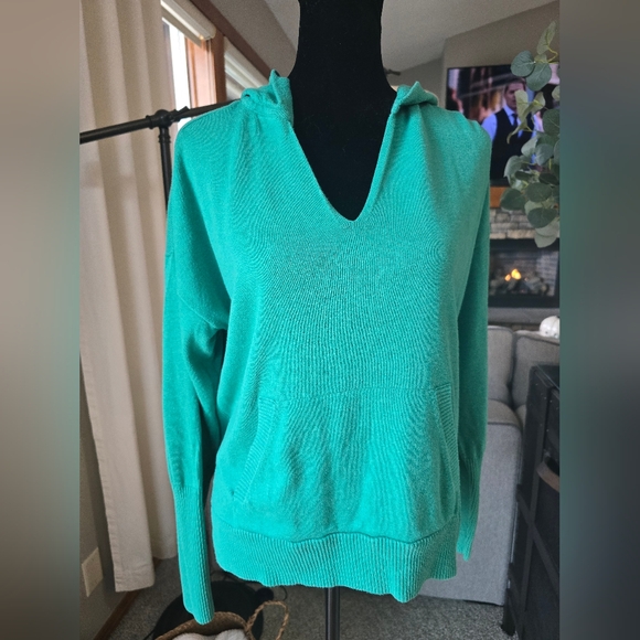 CABI- Women's Green Hooded Sweater W/Kangaroo pocket  Size med - Picture 3 of 7